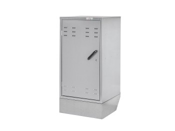 Fahrbarer Sattelschrank